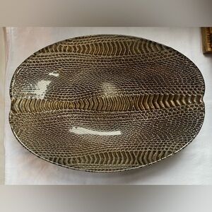 Large reverse-painted snakeskin pattern glass bowl- art glass- MINT condition